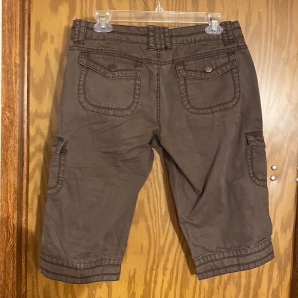 Aeropostale Bermuda Style Shorts size 7/8. (BT) - Picture 5 of 5